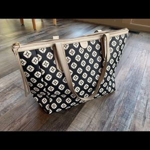 Fossil Sydney signature shopper